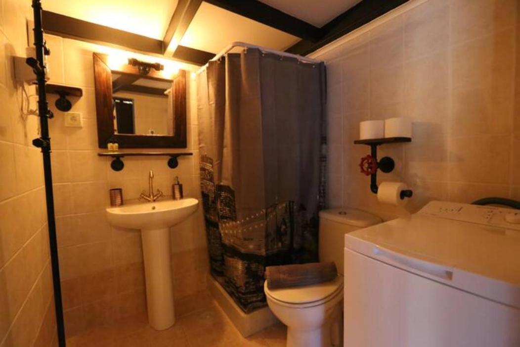 Lignum Apartment แอร์มูโปลี ภายนอก รูปภาพ